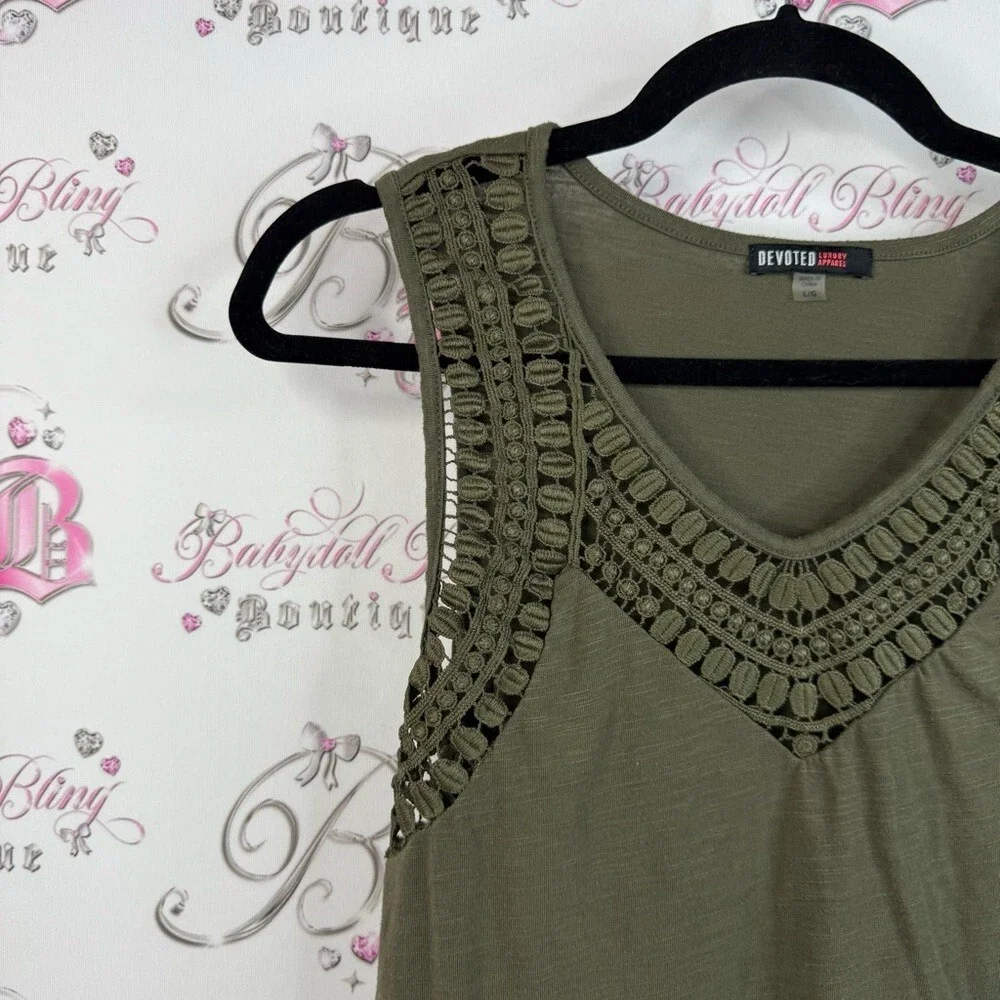 Devoted tank top crochet pattern boho green Olive Crochet Detail Tank Top - Picture 6 of 10